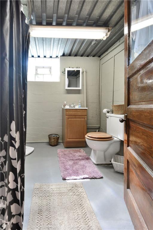 907 McCoy Road McKees Rocks, PA 15136 - Photo 18 of 21 LL Bathroom