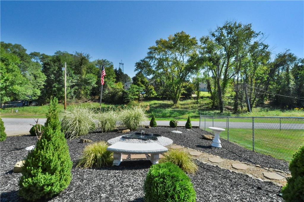 907 McCoy Road McKees Rocks, PA 15136 - Photo 20 of 21 Yard