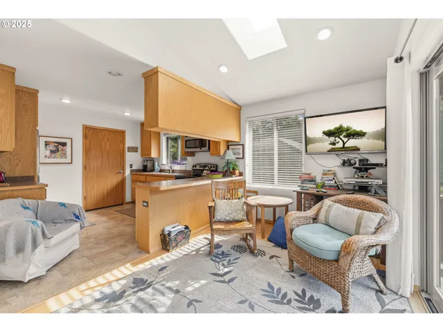 $1,190,000 | 47555 Leeward Street, Langlois, OR 97450