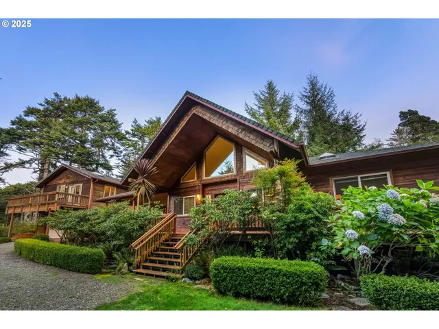 $1,190,000 | 47555 Leeward Street, Langlois, OR 97450