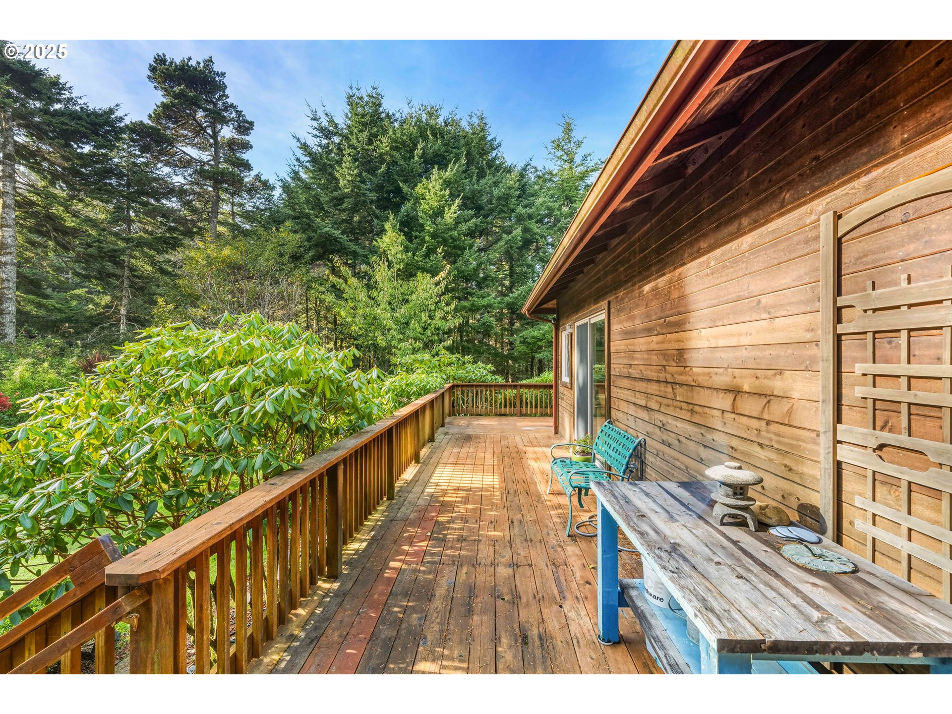 47555 Leeward Street Langlois, OR 97450 - Photo 38 of 45 a view of balcony with wooden floor and fence