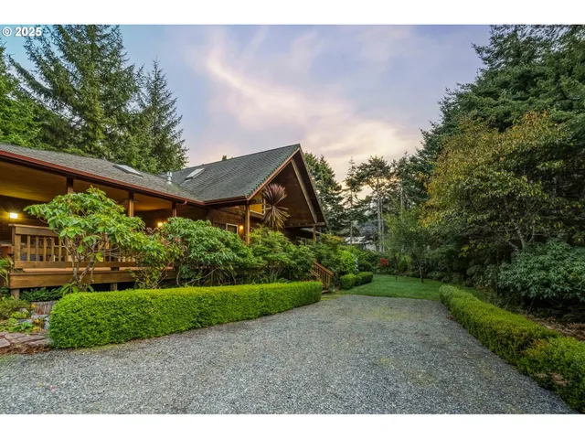 $1,190,000 | 47555 Leeward Street, Langlois, OR 97450