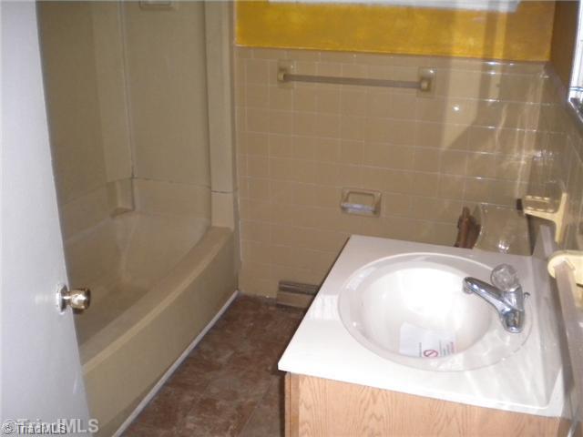 251 Periwinkle Road Eden, NC 27288 - Photo 5 of 6 Other Bath.