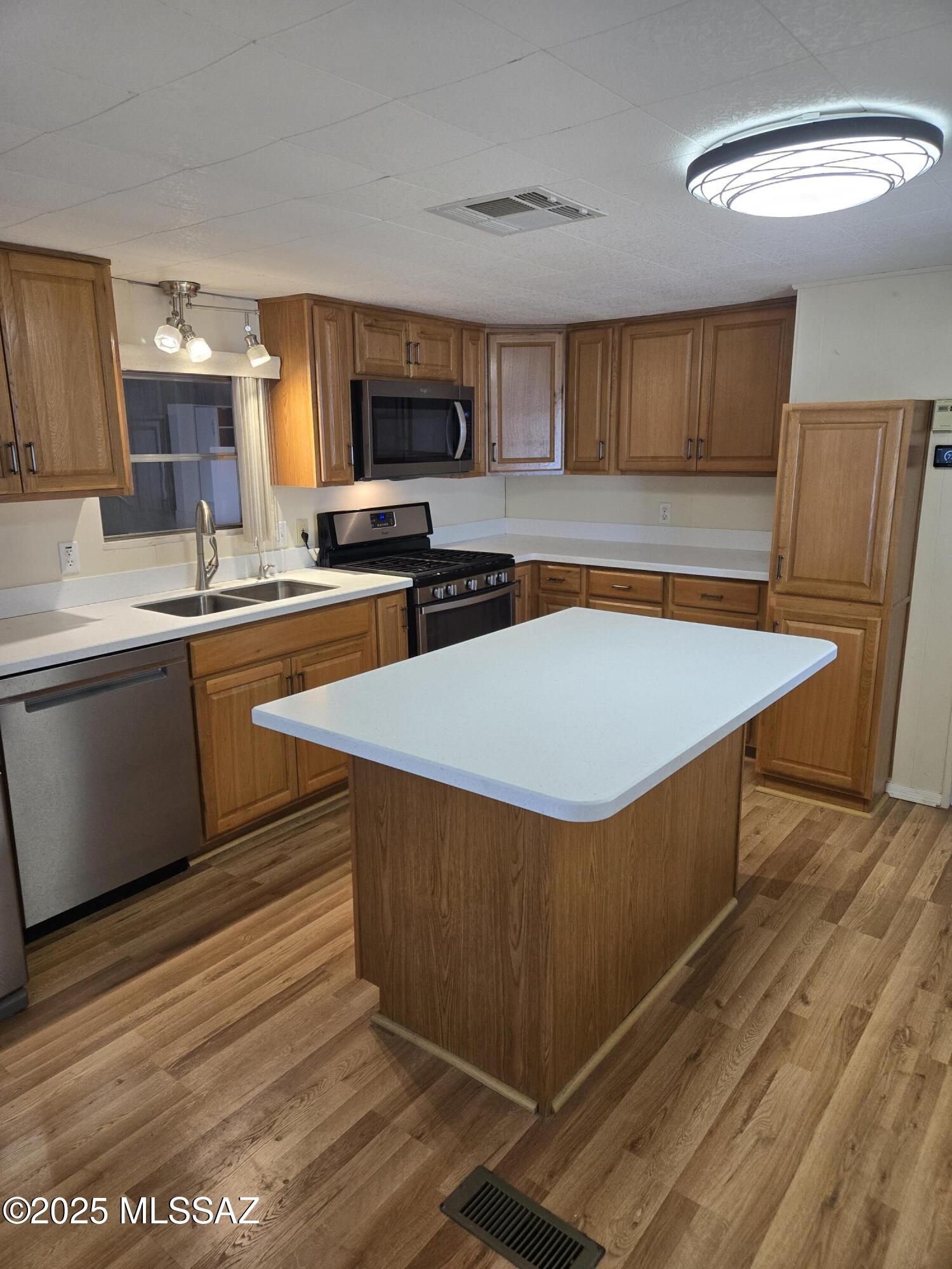 5356 West Box R Street Tucson, AZ 85713 - Photo 3 of 15 Gallery Image 3