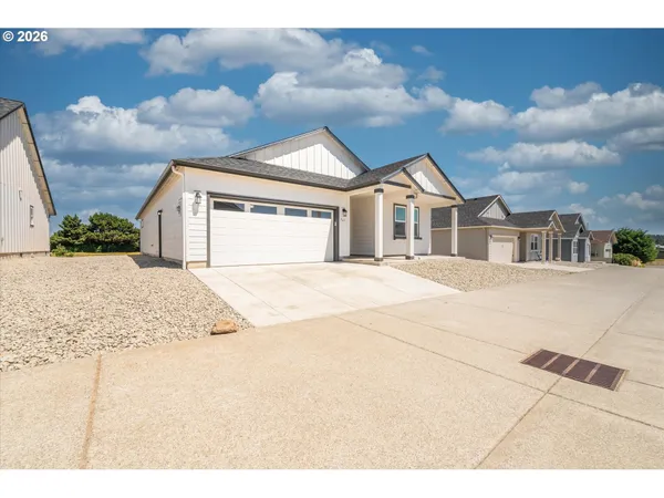 $649,000 | 761 Spyglass Drive, Bandon, OR 97411