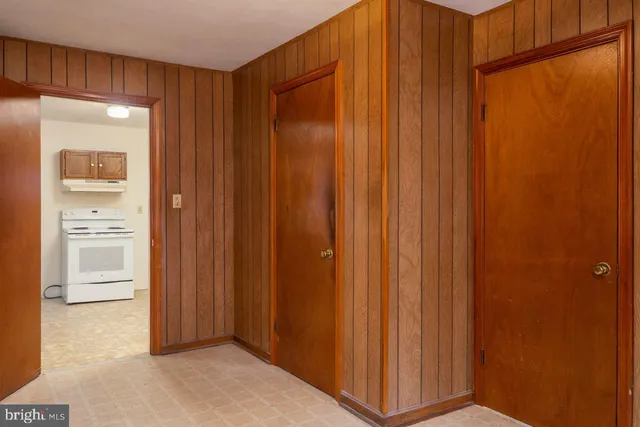 a view of a closet area