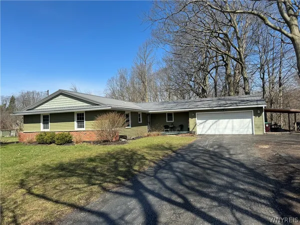 $329,999 | 6668 Milestrip Road, Orchard Park, NY 14127