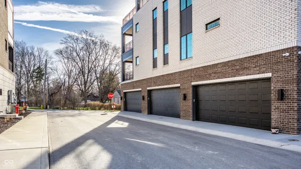 $1,365,000 | 717 Livingstone Drive, Unit 200, Carmel, IN 46032