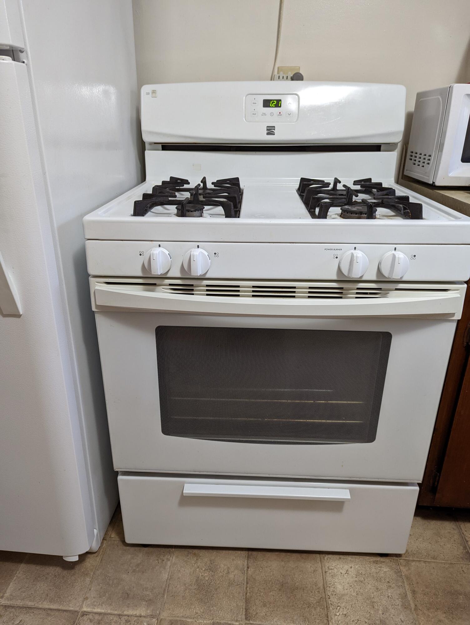 302 Kelly Road Niceville, FL 32578 - Photo 8 of 30 STOVE-OVEN