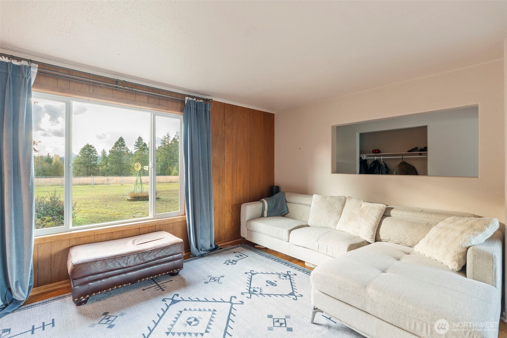 450 Hawkins Road Winlock, WA 98596 - Photo 5 of 40 a living room with furniture and a large window