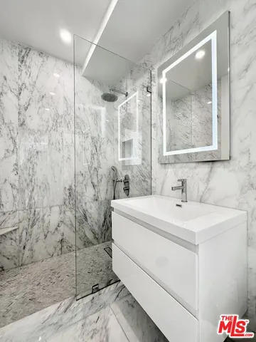 $1,485,000 | 999 North Doheny Drive, Unit 812, West Hollywood, CA 90069