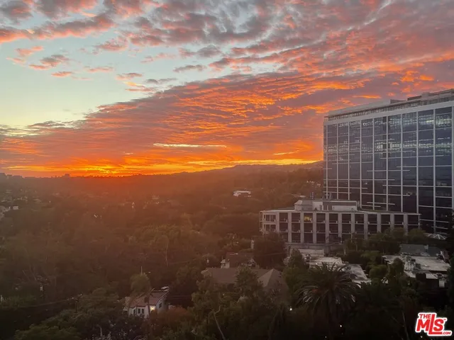 $1,485,000 | 999 North Doheny Drive, Unit 812, West Hollywood, CA 90069