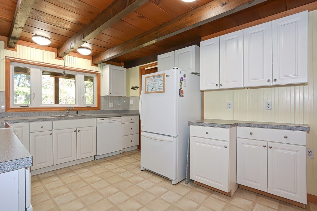 258 Hanlon Road Holliston, MA 01746 - Photo 14 of 40 Gallery Image 14