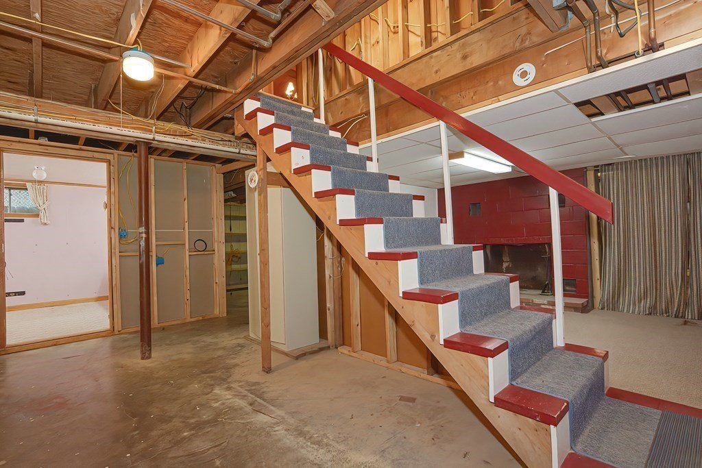 258 Hanlon Road Holliston, MA 01746 - Photo 32 of 40 Gallery Image 32