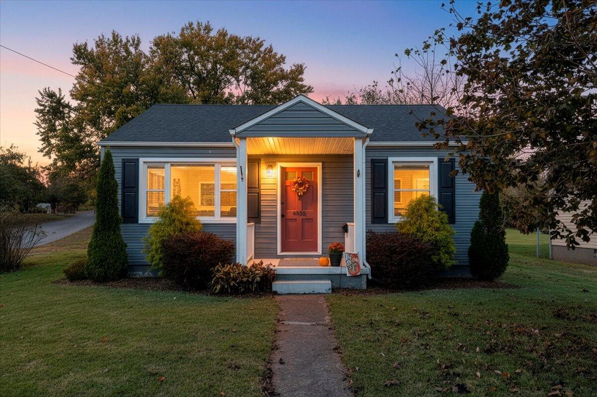 4935 Hubert Road Northwest Roanoke, VA 24012 - Photo 1 of 28 2-MIB06505F