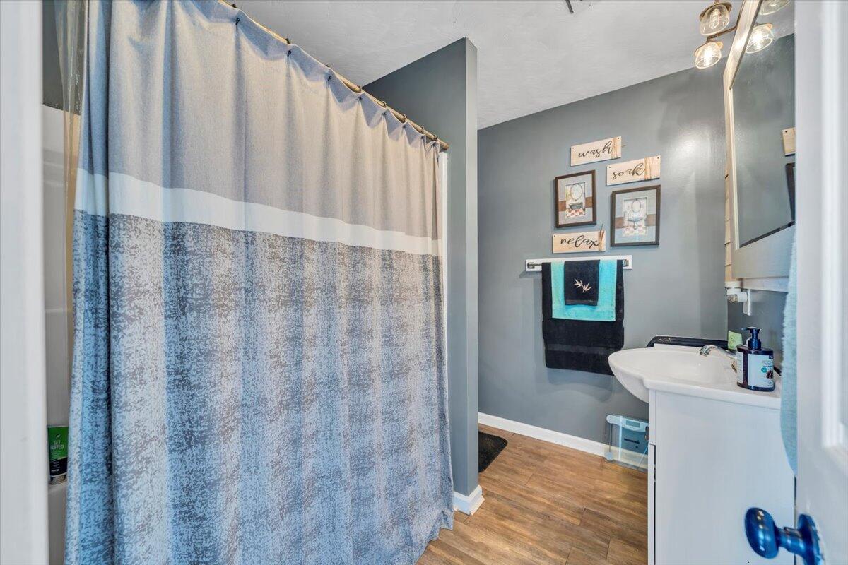 4935 Hubert Road Northwest Roanoke, VA 24012 - Photo 21 of 28 5-MIB06403