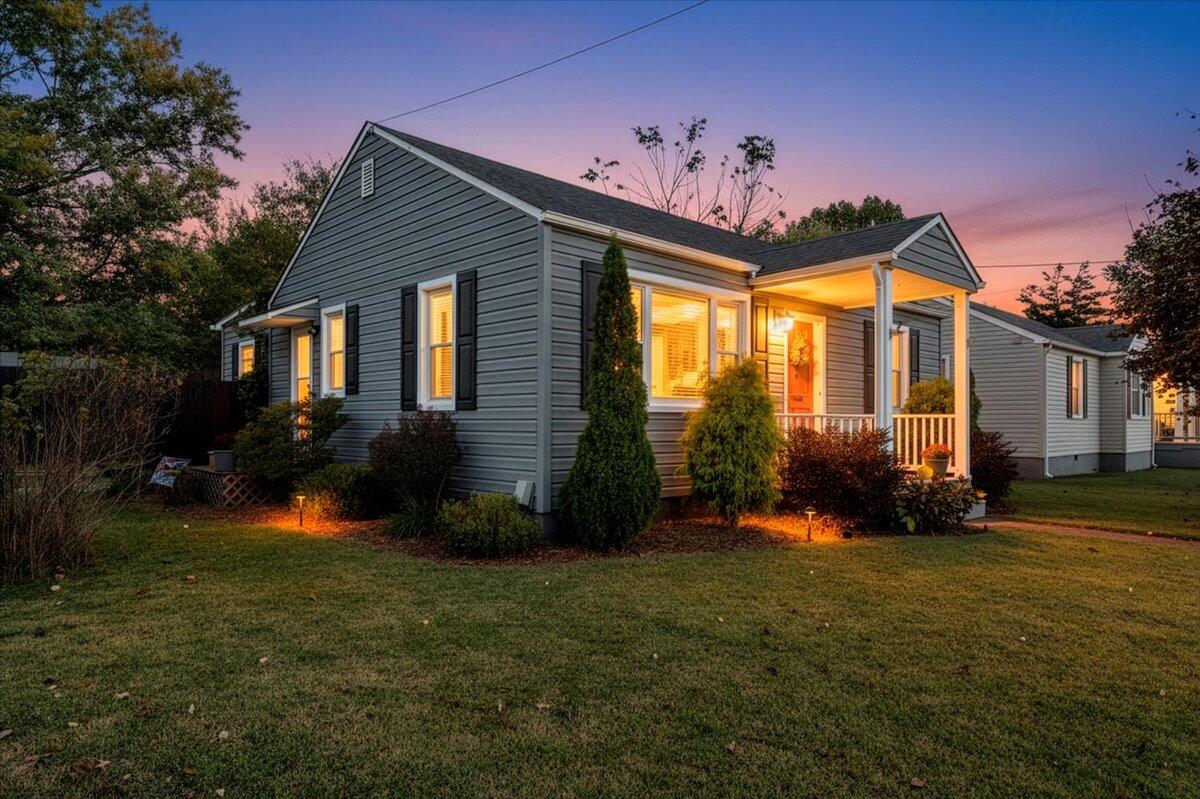 4935 Hubert Road Northwest Roanoke, VA 24012 - Photo 3 of 28 1-MIB06493F
