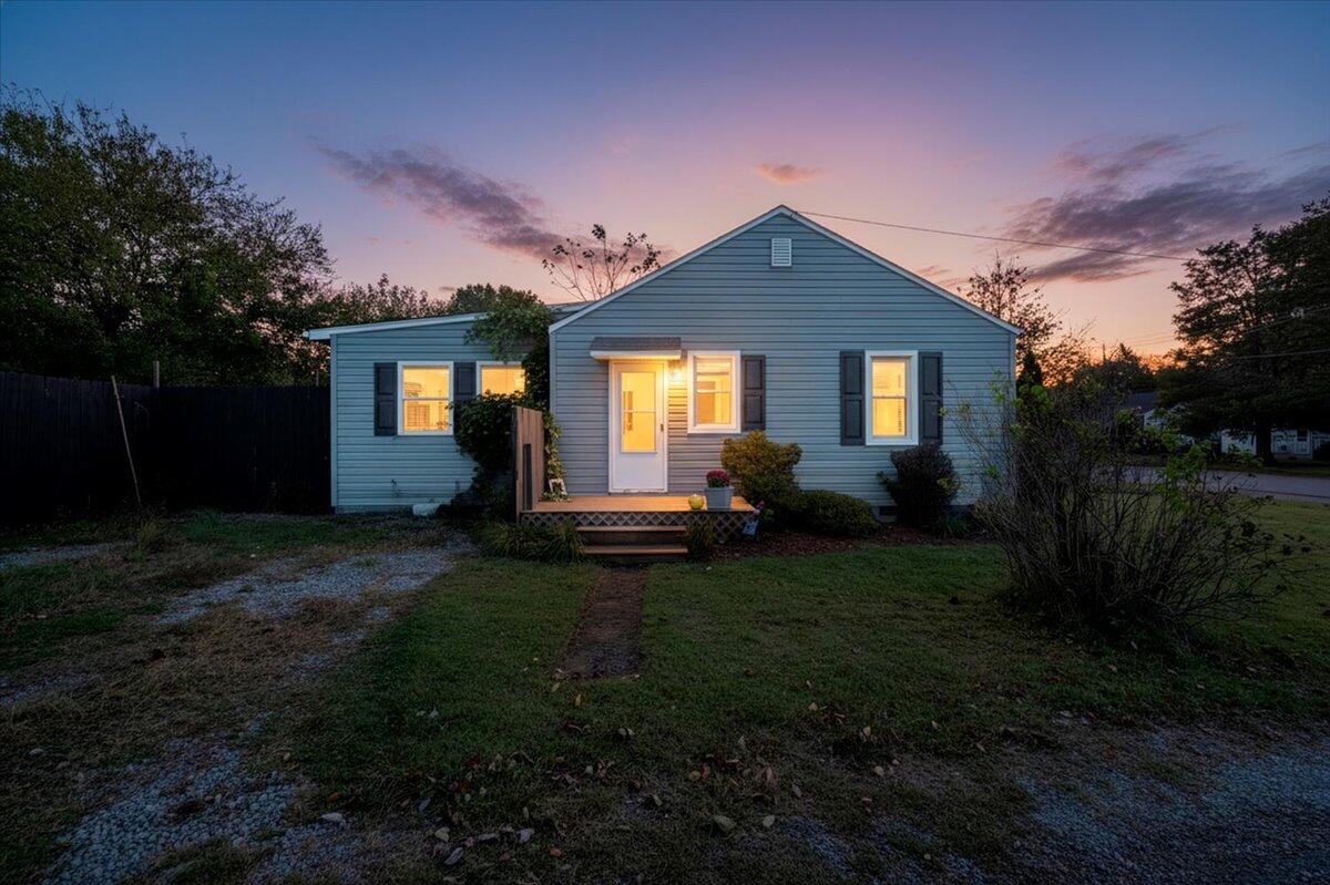 4935 Hubert Road Northwest Roanoke, VA 24012 - Photo 5 of 28 4-MIB06502F
