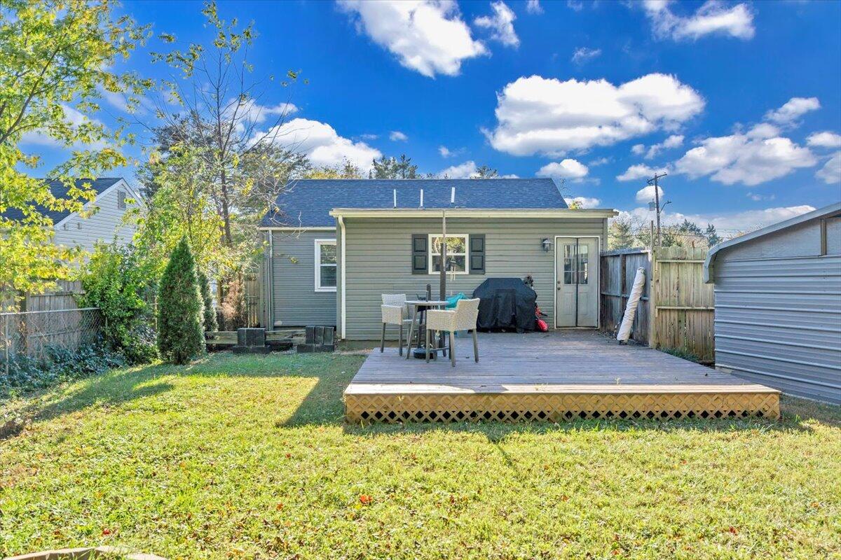 4935 Hubert Road Northwest Roanoke, VA 24012 - Photo 10 of 28 26-MIB06472