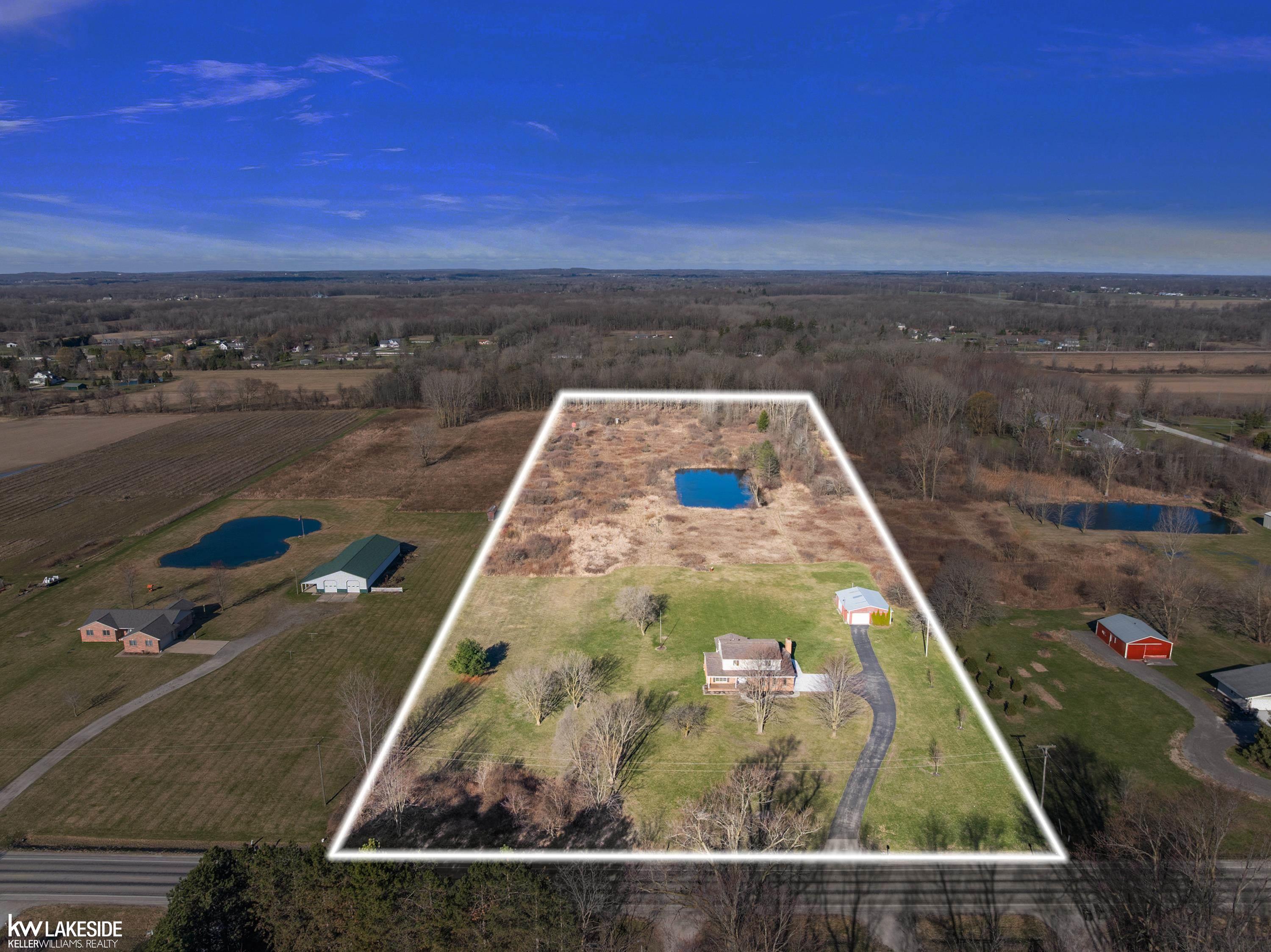435 Capac Road Allenton, MI 48002 - Photo 4 of 62 50171000-c75b0365-6cb4-49ca-bb44-bab388ba3552.JPG