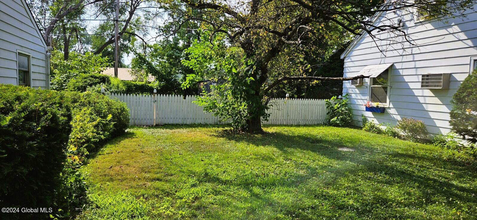 1030 Roberta Road Rotterdam, NY 12303 - Photo 2 of 24 20240710_165823