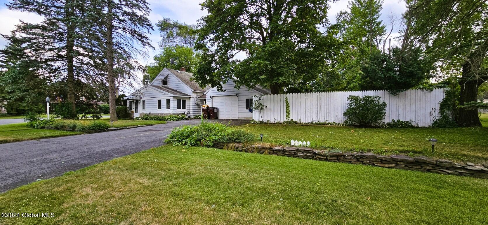 1030 Roberta Road Rotterdam, NY 12303 - Photo 23 of 24 20240710_174512
