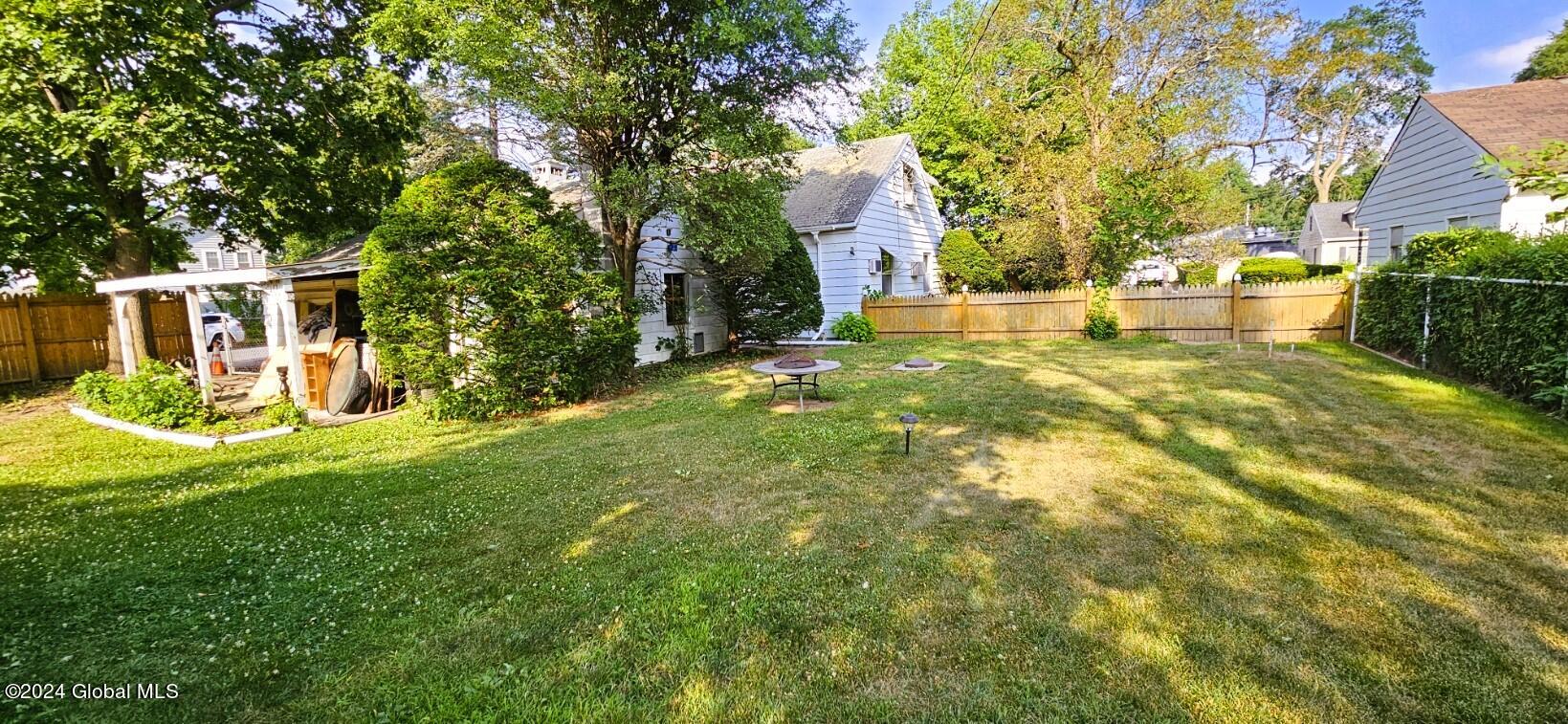 1030 Roberta Road Rotterdam, NY 12303 - Photo 4 of 24 20240710_173658