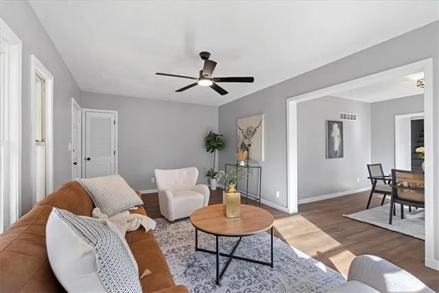 $289,900 | 709 West Street, Harrisonville, MO 64701