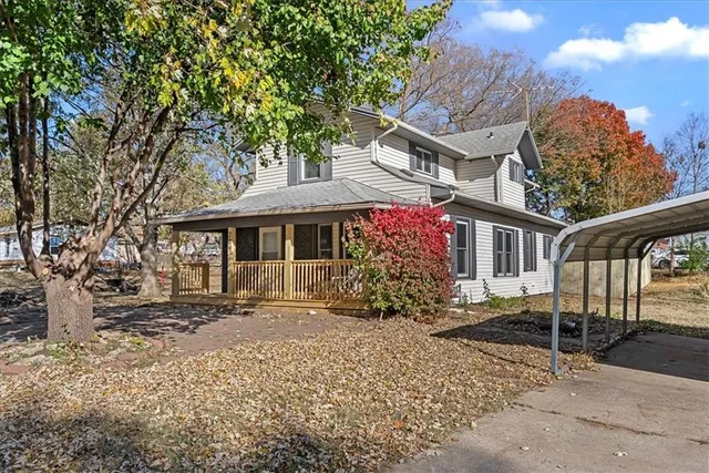 $289,900 | 709 West Street, Harrisonville, MO 64701