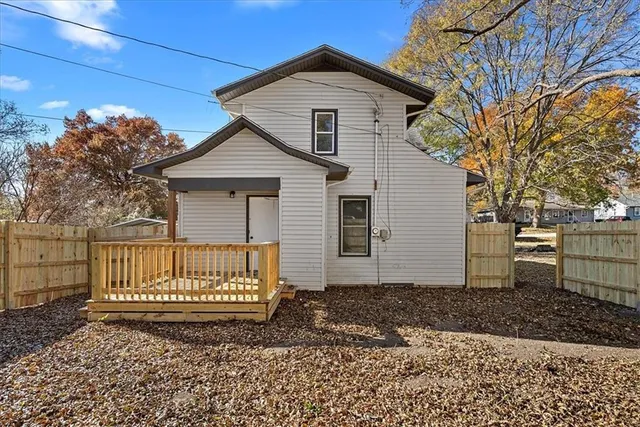 $289,900 | 709 West Street, Harrisonville, MO 64701