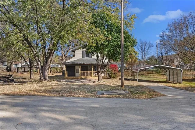 $289,900 | 709 West Street, Harrisonville, MO 64701