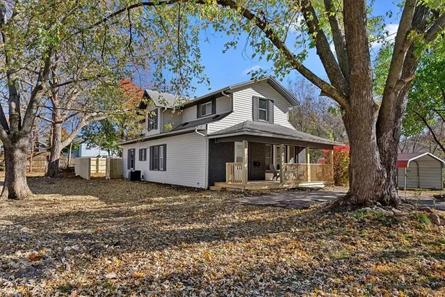 $289,900 | 709 West Street, Harrisonville, MO 64701