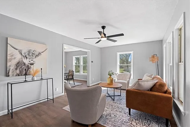 $289,900 | 709 West Street, Harrisonville, MO 64701