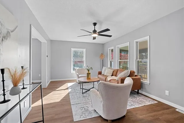 $289,900 | 709 West Street, Harrisonville, MO 64701