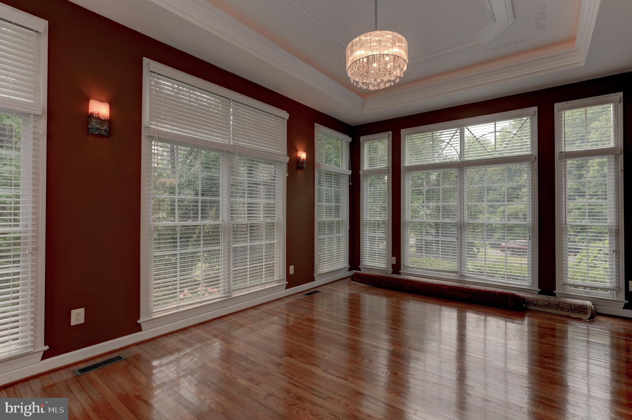 7394 Spring Summit Road Springfield, VA 22150 - Photo 6 of 69 lots of windows with transoms for natural light