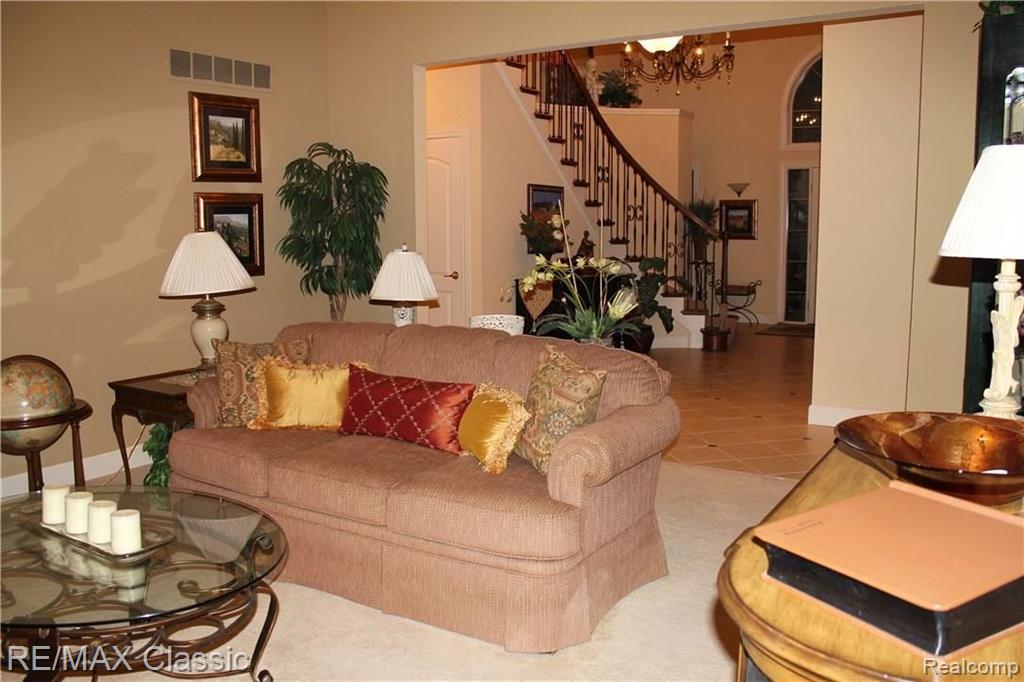 34028 Lyncroft Street Farmington Hills, MI 48331 - Photo 17 of 66