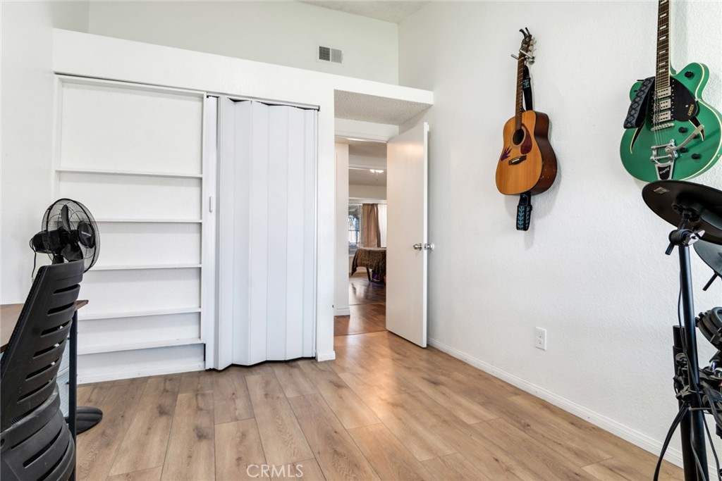 616 South Millard Avenue Rialto, CA 92376 - Photo 12 of 24