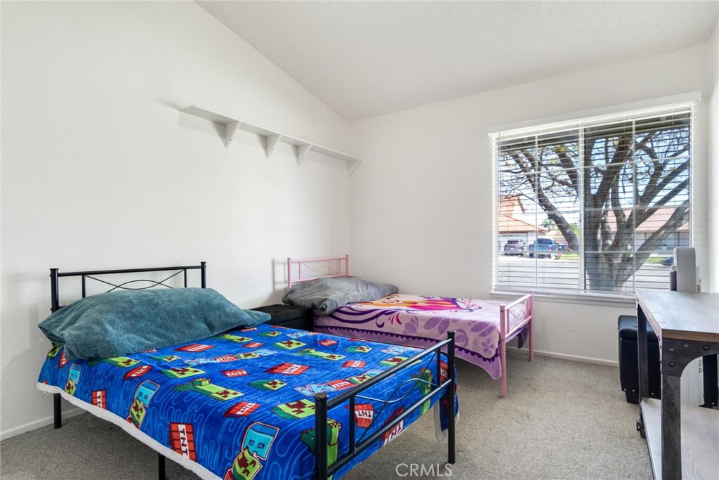 616 South Millard Avenue Rialto, CA 92376 - Photo 13 of 24