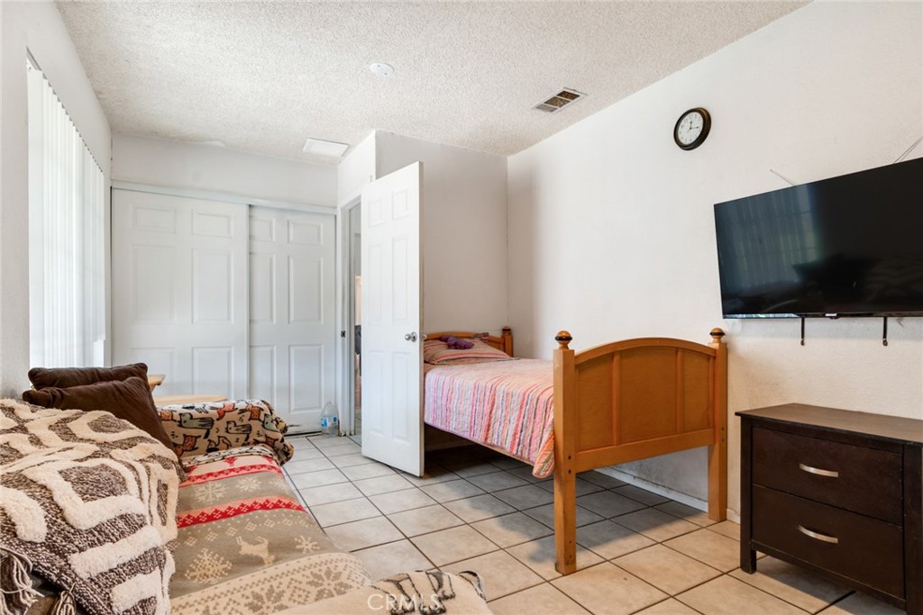 616 South Millard Avenue Rialto, CA 92376 - Photo 20 of 24