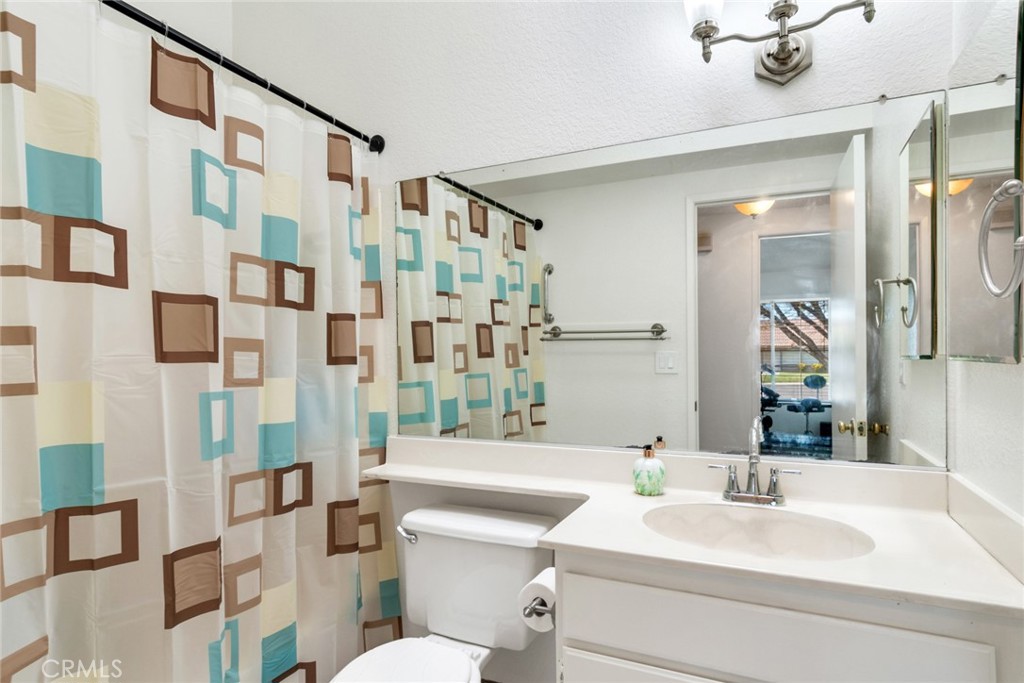 616 South Millard Avenue Rialto, CA 92376 - Photo 10 of 24