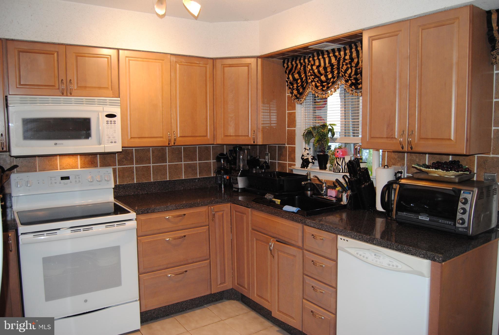 5107 Bay Road Bensalem, PA 19020 - Photo 12 of 29