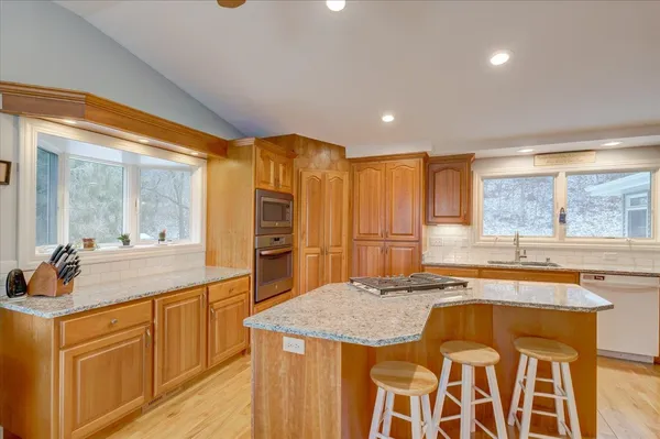 $799,000 | 7422 Loy Road, Arena, WI 53503