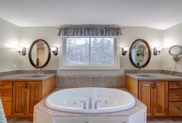 $799,000 | 7422 Loy Road, Arena, WI 53503