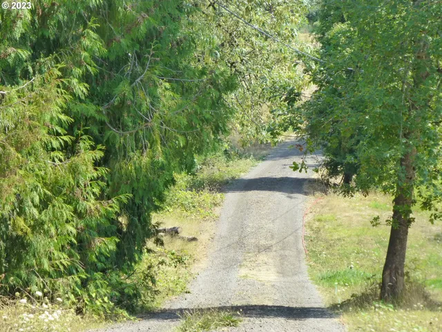 $199,900 | 10960 172nd, Damascus, OR 97089