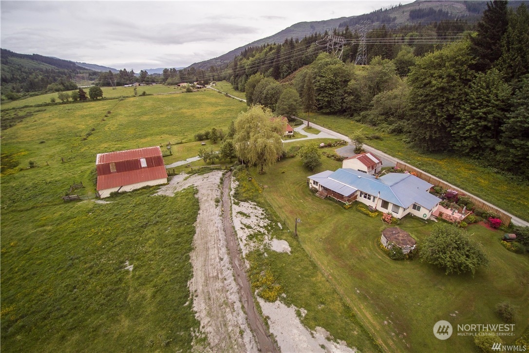 2410 Cruse Road Sedro-Woolley, WA 98284 - Photo 5 of 38 Gallery Image 5
