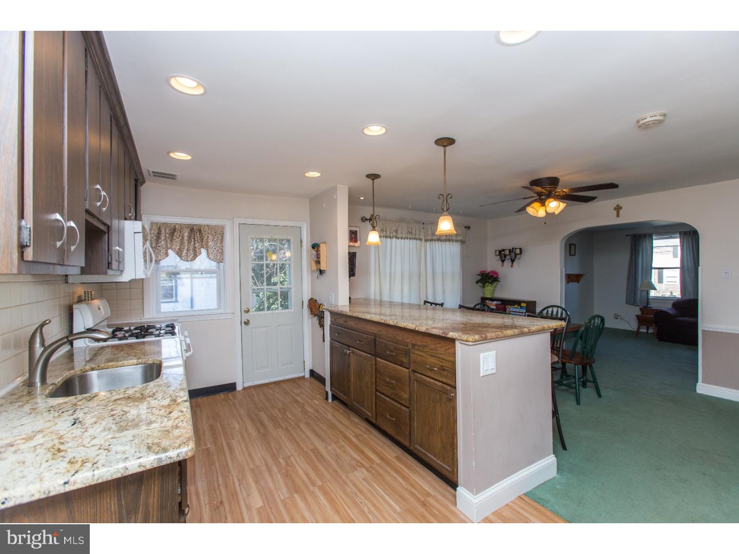 347 Ballymore Road Springfield, PA 19064 - Photo 3 of 20