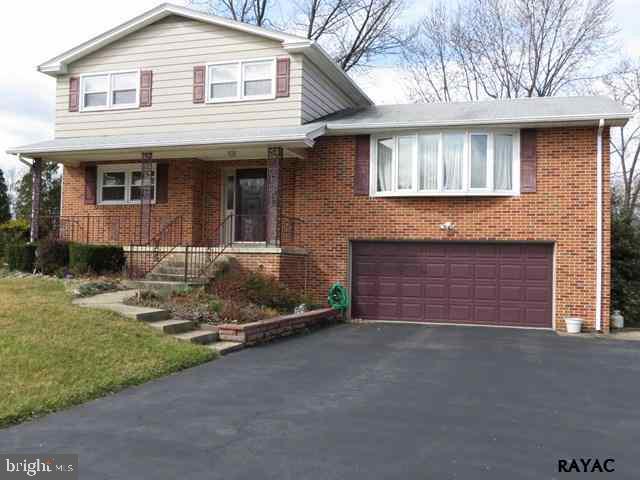 410 Ivory Road York, PA 17402 - Photo 1 of 36 Gallery Image 1