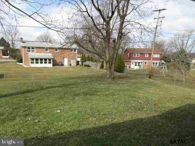 410 Ivory Road York, PA 17402 - Photo 33 of 36 Gallery Image 33