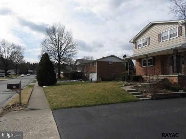 410 Ivory Road York, PA 17402 - Photo 35 of 36 Gallery Image 35
