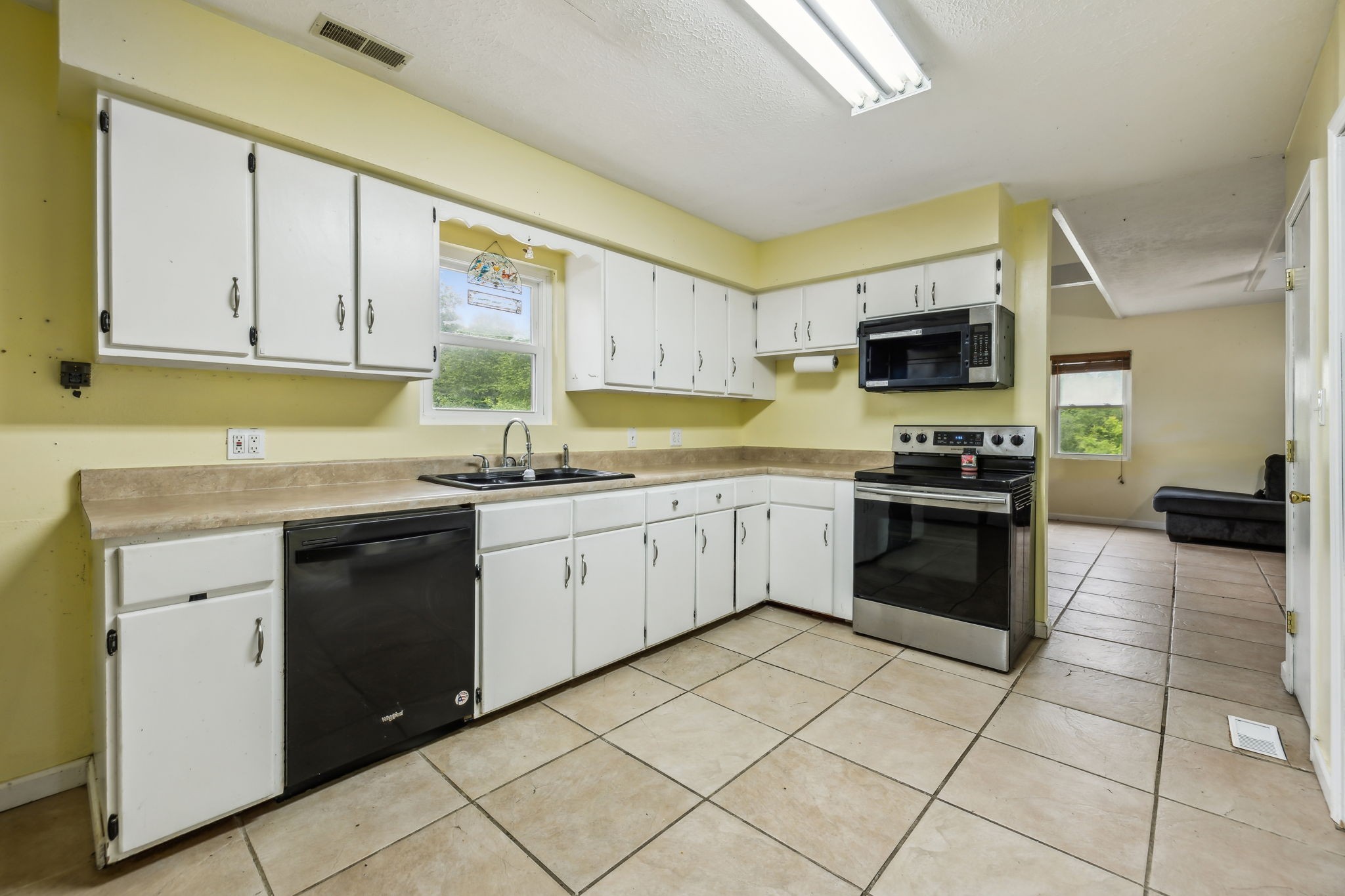 945 Sheehy Road McEwen, TN 37101 - Photo 19 of 74 Gallery Image 19